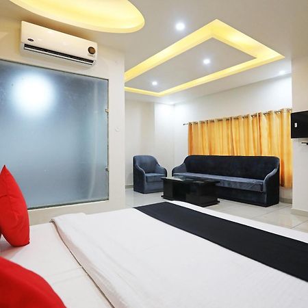 Live On Mrt736 Hotel Meerut Exterior foto