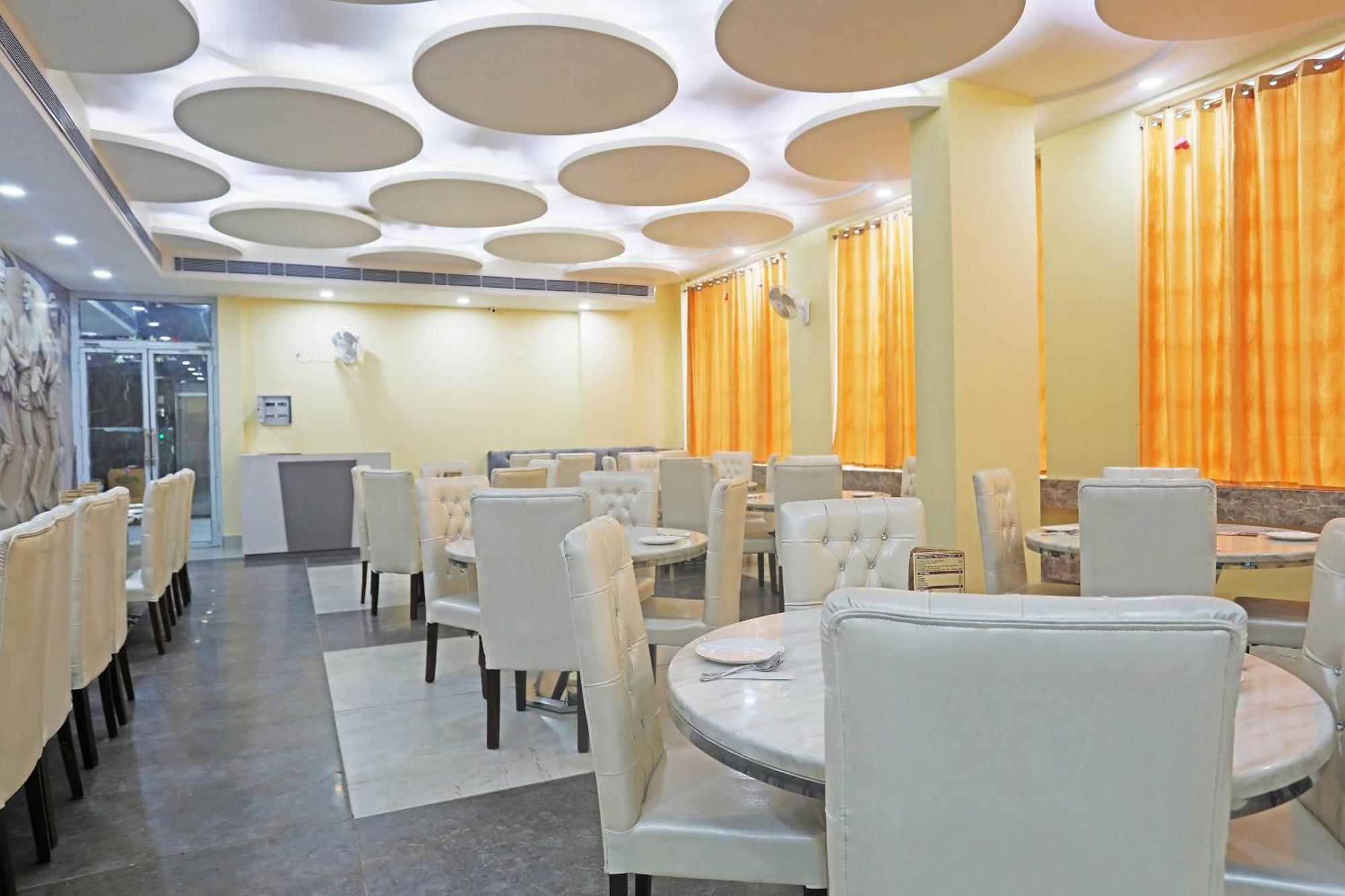 Live On Mrt736 Hotel Meerut Exterior foto