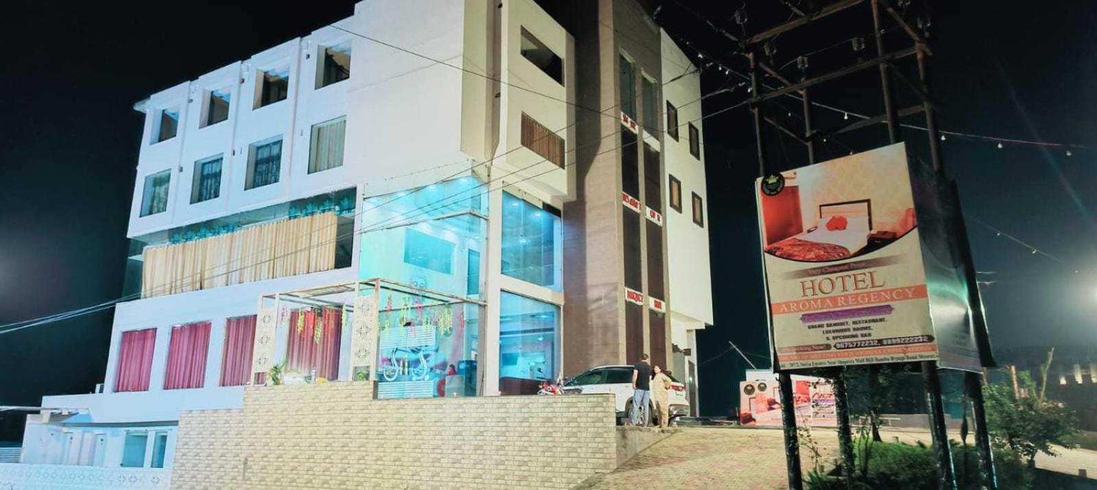 Live On Mrt736 Hotel Meerut Exterior foto