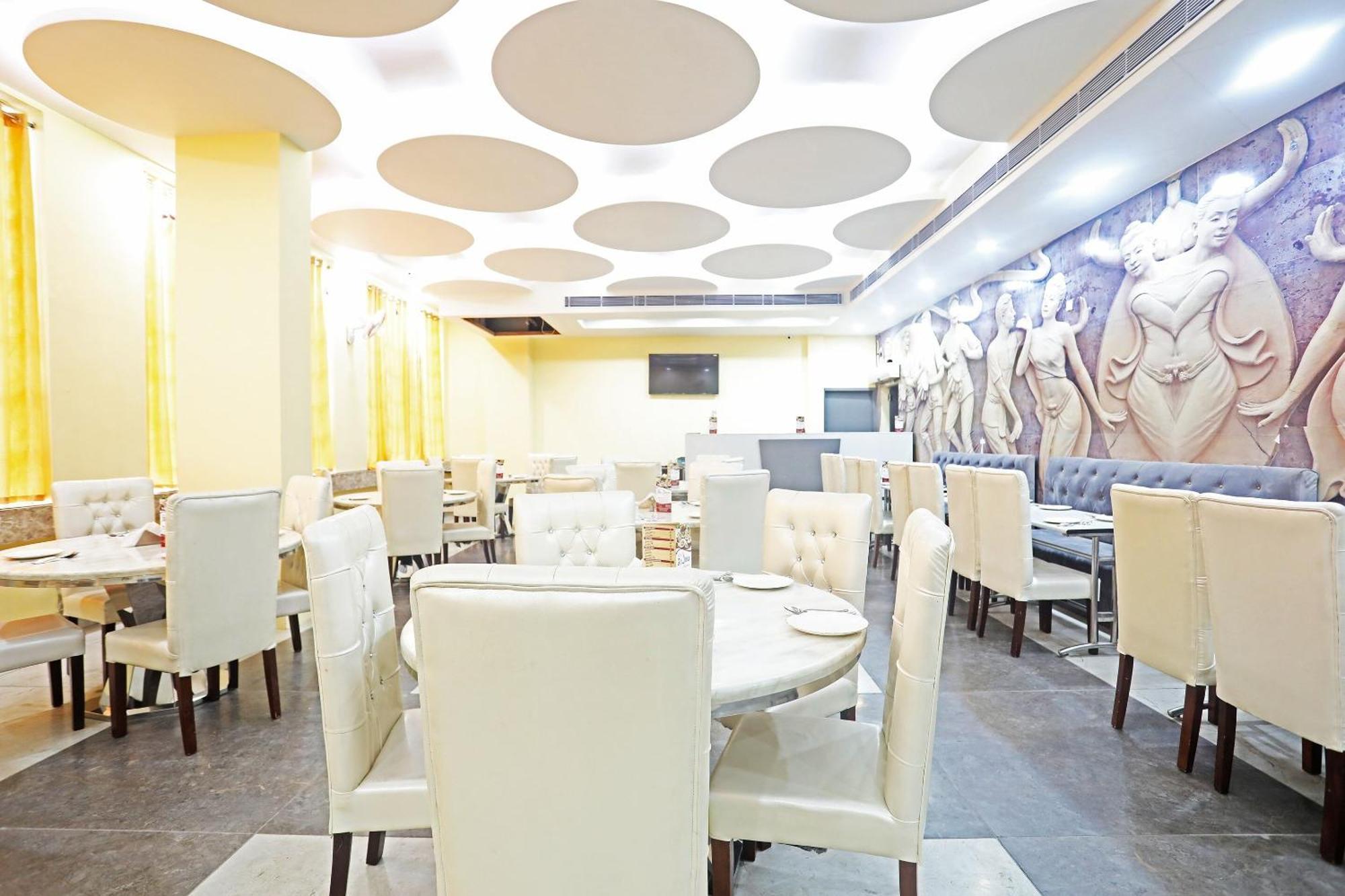 Live On Mrt736 Hotel Meerut Exterior foto